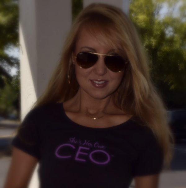 She's Her Own CEO ® - Modern Fit Organic Cotton Tee